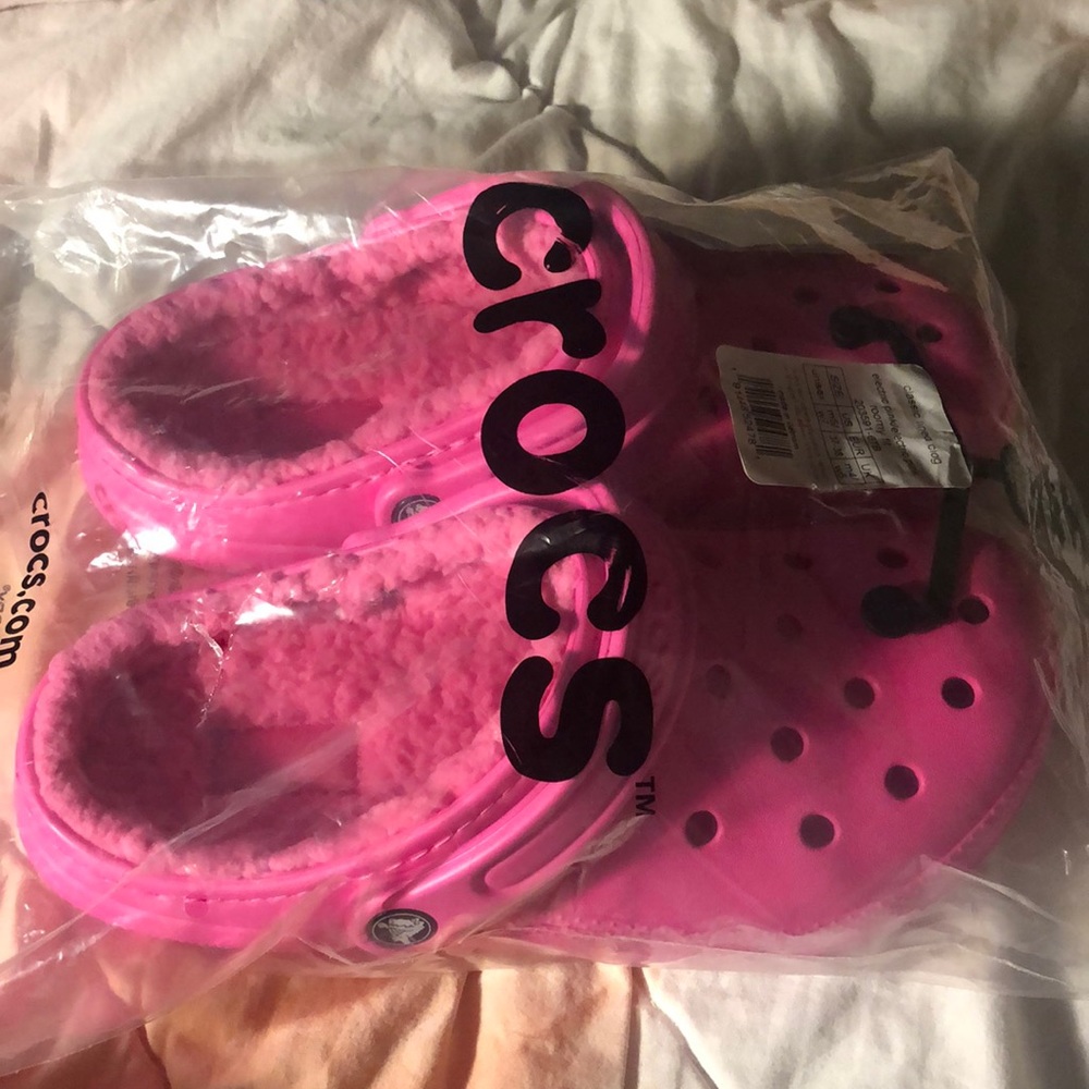 HOT PINK FUR CROCS